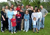 family-2004-25p.jpg (10965 bytes)